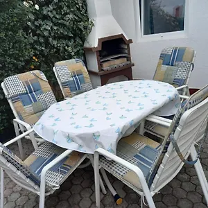apartment-nely-selce.primorje-gorskikotar.com/